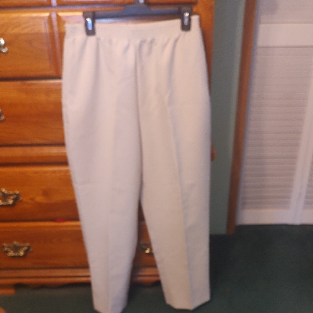 Bobbie Brooks Women's Beige Dress Pants